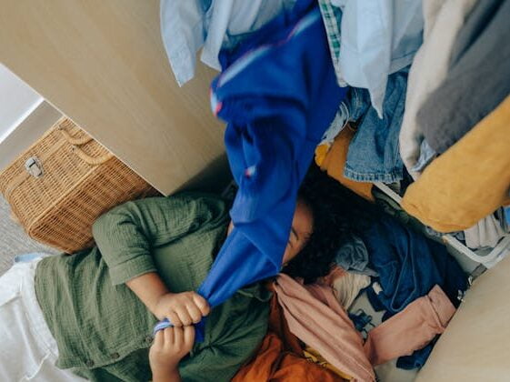 What is the 90/90 Decluttering Method and How it Works