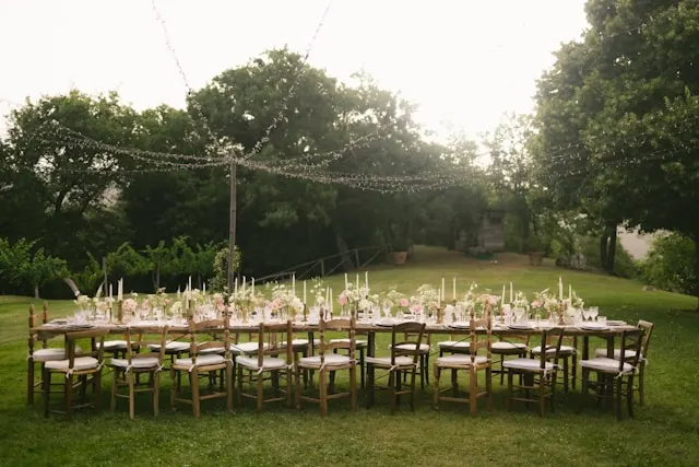 Summer Outdoor Party Ideas with ling table for mall weddings, or just a dinner 