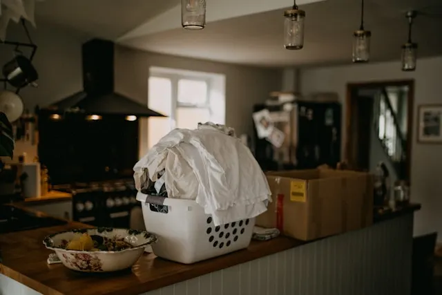 lazy day organizing hacks - bring laundry basket to Tv room and fold during watching