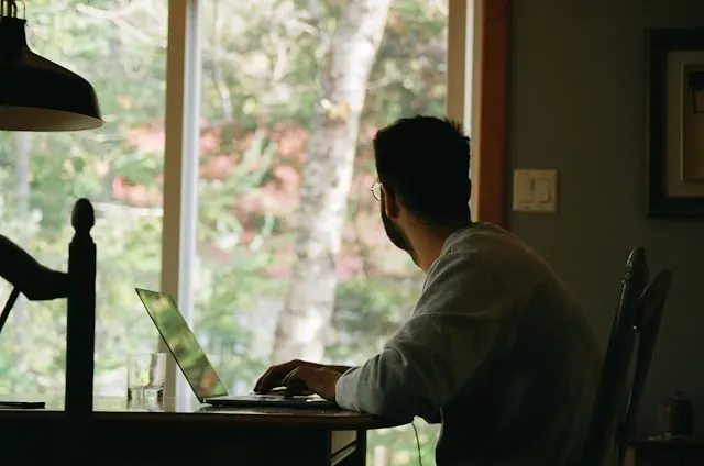 10 Surprising Things That Are Distracting You in Your Home Office