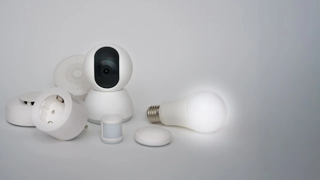 timed light and security camera are essentials while you prepare your house before vacation